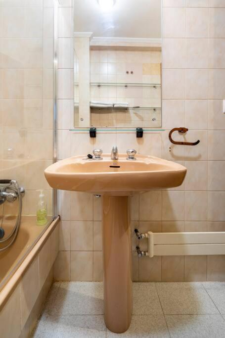 Apartamento Centro De Vigo Con Paking Gratuito Exteriör bild